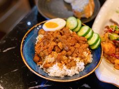 温泉蛋卤肉饭-Let's Taipei 非常烘焙(太古里店)