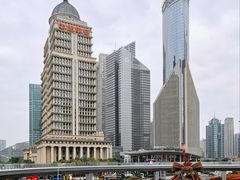 -陆家嘴空中步行连廊