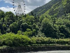 -四川汶川特大地震漩口中学遗址