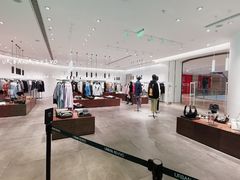 -URBAN REVIVO(上海中庚漫游城店)