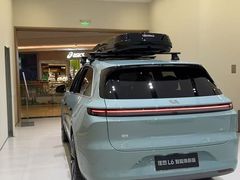 -理想汽车(世纪汇店)