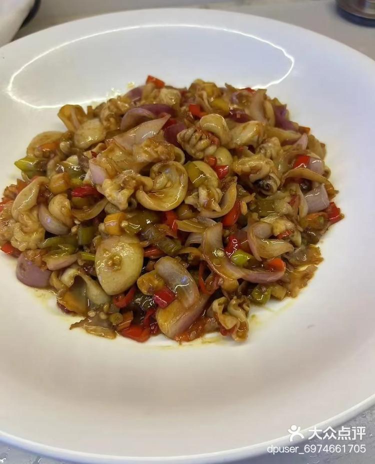 酸辣黑墨鱼仔鲜嫩多汁