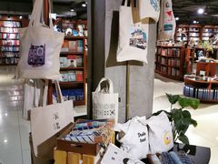 -新华书店(印象城店)