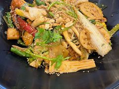 -醉人椒麻辣香锅(王府井喜悦店)