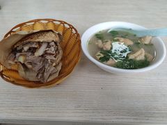 -洪峰浩老北京烧饼夹肉(角门路店)
