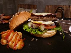 -HIGH FIVE哈福手工汉堡(桂林路店)