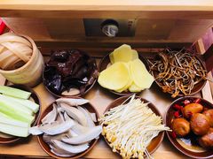 -正贰捌经重庆老火锅(建设路店)