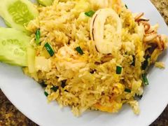 -J Daeng Seafood