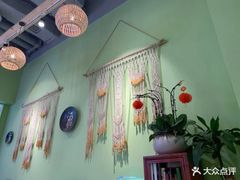 -越弥越南传统美食馆