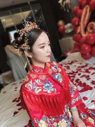 -艾米丽婚纱礼服