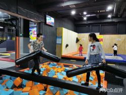 -蹦贝运动中心·蹦床·攀岩·闯关(龙岗店)