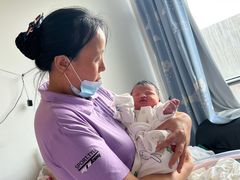 -秋歌护理·月嫂·育儿嫂(浦东医院店)