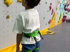 -蓝天攀岩-青少年训练(罗湖益田假日广场店)