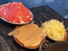 -冯校长老火锅(中联广场店)