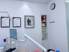 -雅悦齿科(顾村公园店)