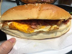 招牌咸牛肉芝士猪仔包-华嫂冰室(尖沙咀店)