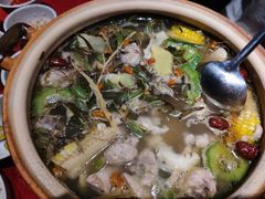 -龙巢盱眙龙虾·牛蛙·烧烤宵夜(八卦岭店)