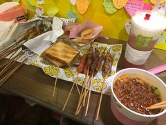-乐彡炸串·烤苕皮(西单华威约饭街店)