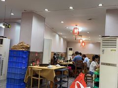 -濠轩阁特色生蚝火锅(水湾路店)