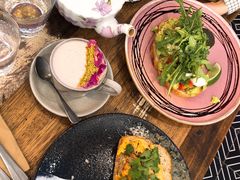 -FLOVIE FLORIST CAFE