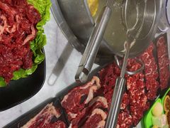 -潮牛宴·鲜牛肉自助火锅烤肉(龙岩新罗万达店)