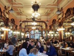 -Majestic Café