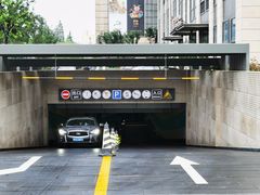 -国华国际广场-地下停车场