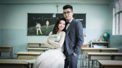 -现代经典婚纱摄影