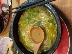 状元金汤肥牛过桥米线-妈妈故事米线(市府恒隆店)