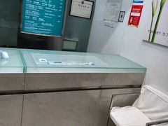 -福奈特洗衣洗鞋(宝华广场店)