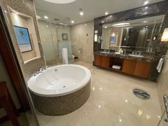 -汕尾巴黎半岛酒店