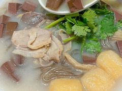 -小杨生煎(金山百联购物中心3楼店)