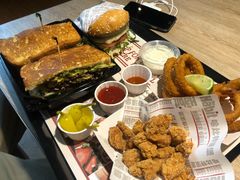 -The Habit Burger Grill 哈比特汉堡(复兴soho店)
