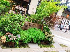 -证大大拇指广场(芳甸路店)