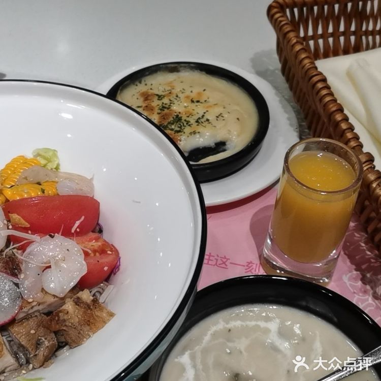 那个蘸料第一次见,最开始以为是汤