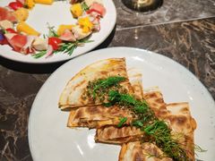 -LESCEDARS Brasserie Bistro香柏树