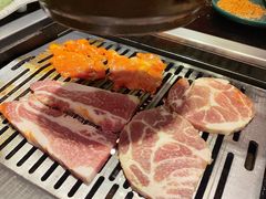 -臻牛烤肉