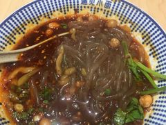 大勺肉酱酸辣粉-遇见小面(东方宝泰店)