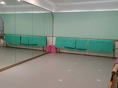 -伊叶舞蹈YEAH DANCE(LCM置汇旭辉校区)
