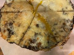 黑松露薄饼-Carbon莫卡哆·意大利复古集市餐厅(杭州大厦店)