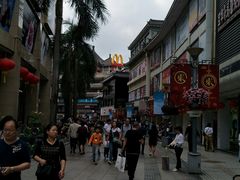 -东门小吃街