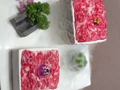 -左庭右院鲜牛肉火锅黑金店(陆家嘴中心店)