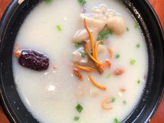 虫草花蹄花汤-付小姐在成都(中山公园店)