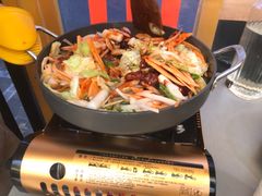 -豚妈妈汤饭·部队锅(南京东路店)