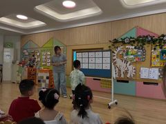 -上海青草地幼儿园