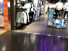 -李宁(大商新玛特店)