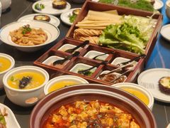 -五谷丰登农家院·地道胶东菜·海鲜烧烤(威海店)
