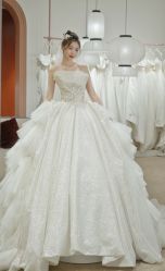 -派丽莫Pellimo原创设计婚纱品牌