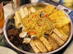 山海一家亲-刘姐啤酒鱼民族演艺餐厅(西街总店)