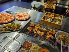 -马路牙子地桌烤肉(工体店)